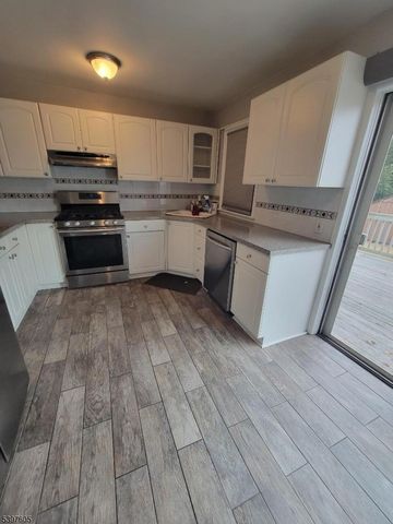 333 Livingston Rd, Linden City, NJ 07036