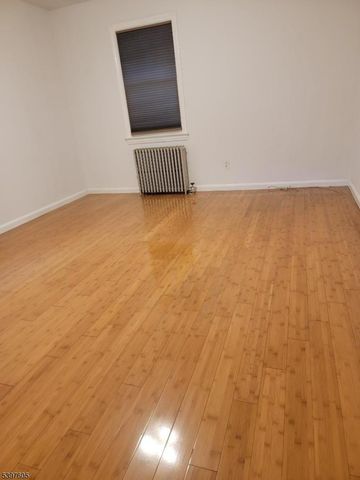 333 Livingston Rd, Linden City, NJ 07036