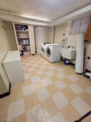 333 Livingston Rd, Linden City, NJ 07036