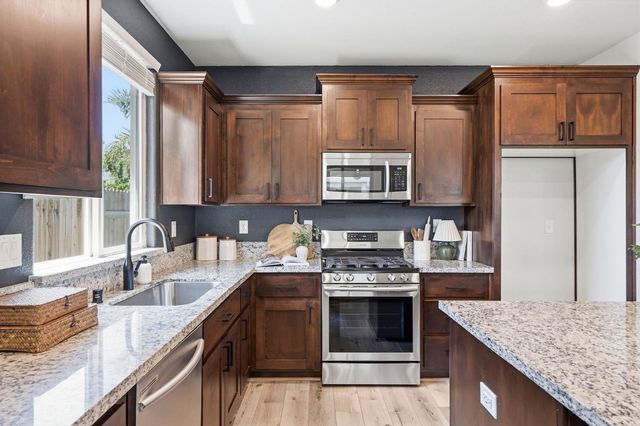 2008 Metalmark St, Roseville, CA 95747