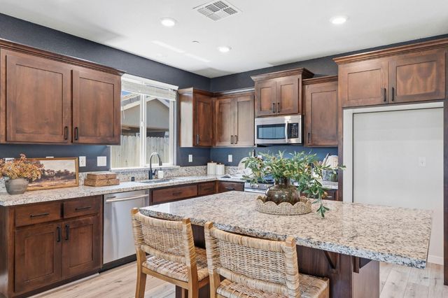 2008 Metalmark St, Roseville, CA 95747