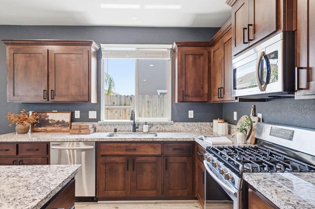 2008 Metalmark St, Roseville, CA 95747