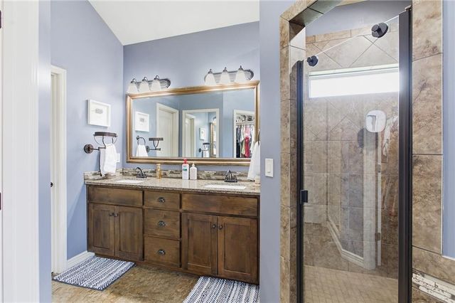 8209 NE 103rd Street, Kansas City, MO 64157