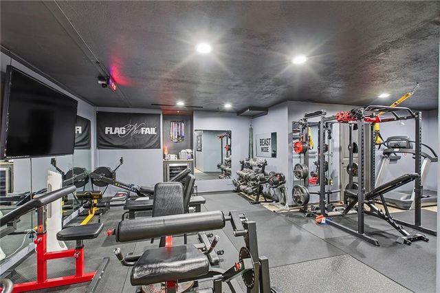 8209 NE 103rd Street, Kansas City, MO 64157