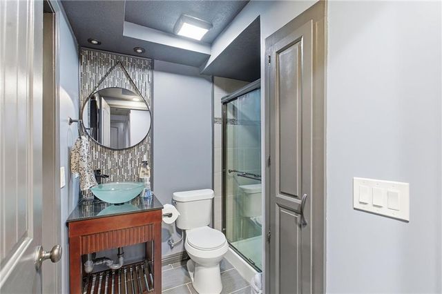 8209 NE 103rd Street, Kansas City, MO 64157
