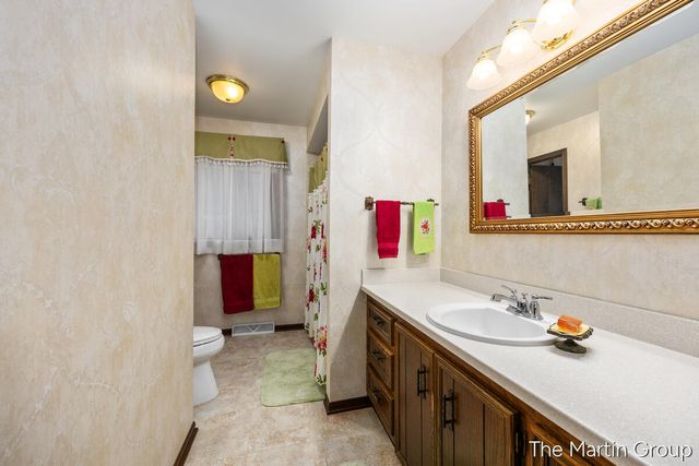 2921 Rosewood Street, Hudsonville, MI 49426