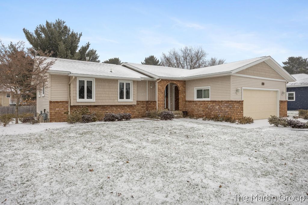 2921 Rosewood Street, Hudsonville, MI 49426