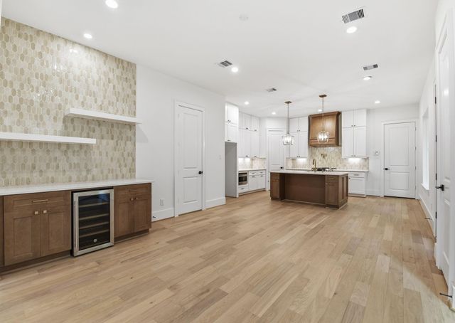1436 Alexander St, Houston, TX 77008
