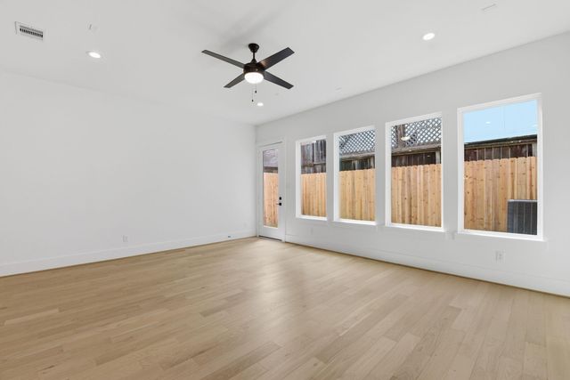 1436 Alexander St, Houston, TX 77008