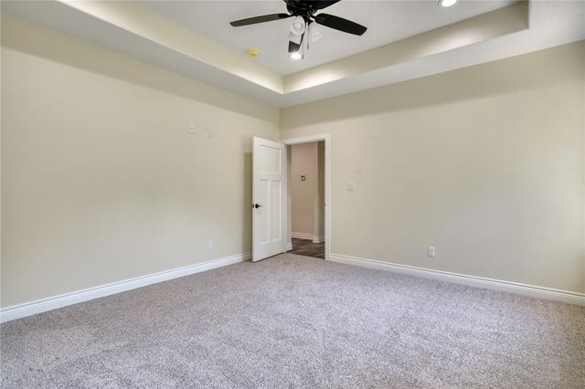 1112 Holly Springs, Huntsville, TX 77320