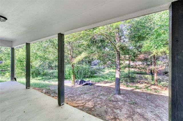 1112 Holly Springs, Huntsville, TX 77320