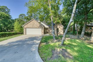 1112 Holly Springs, Huntsville, TX 77320