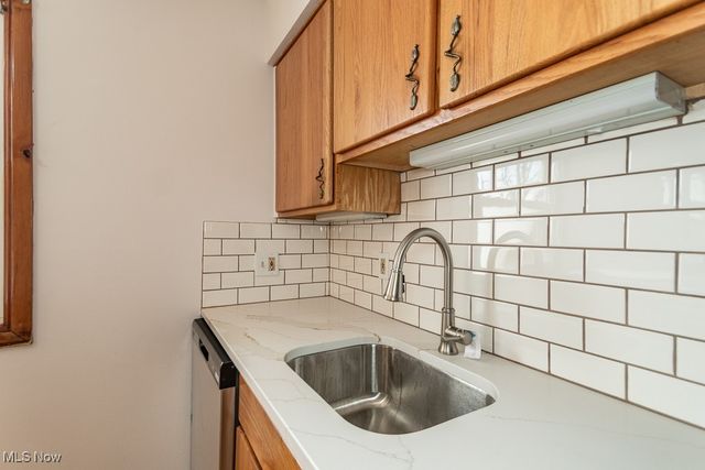 36548 Lakehurst Drive, Eastlake, OH 44095