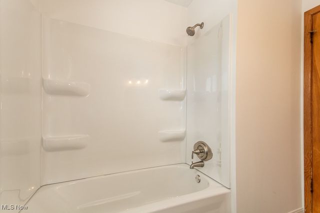 36548 Lakehurst Drive, Eastlake, OH 44095