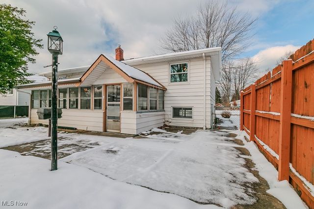 36548 Lakehurst Drive, Eastlake, OH 44095