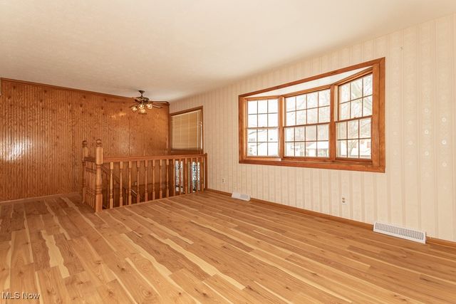 36548 Lakehurst Drive, Eastlake, OH 44095