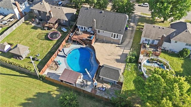 12716 W 57th Terrace, Shawnee, KS 66216