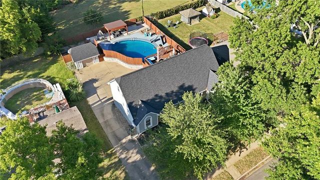 12716 W 57th Terrace, Shawnee, KS 66216