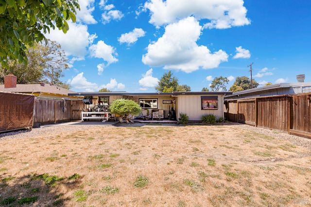 780 Brigham Ave, Santa Rosa, CA 95404