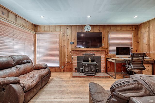 780 Brigham Ave, Santa Rosa, CA 95404