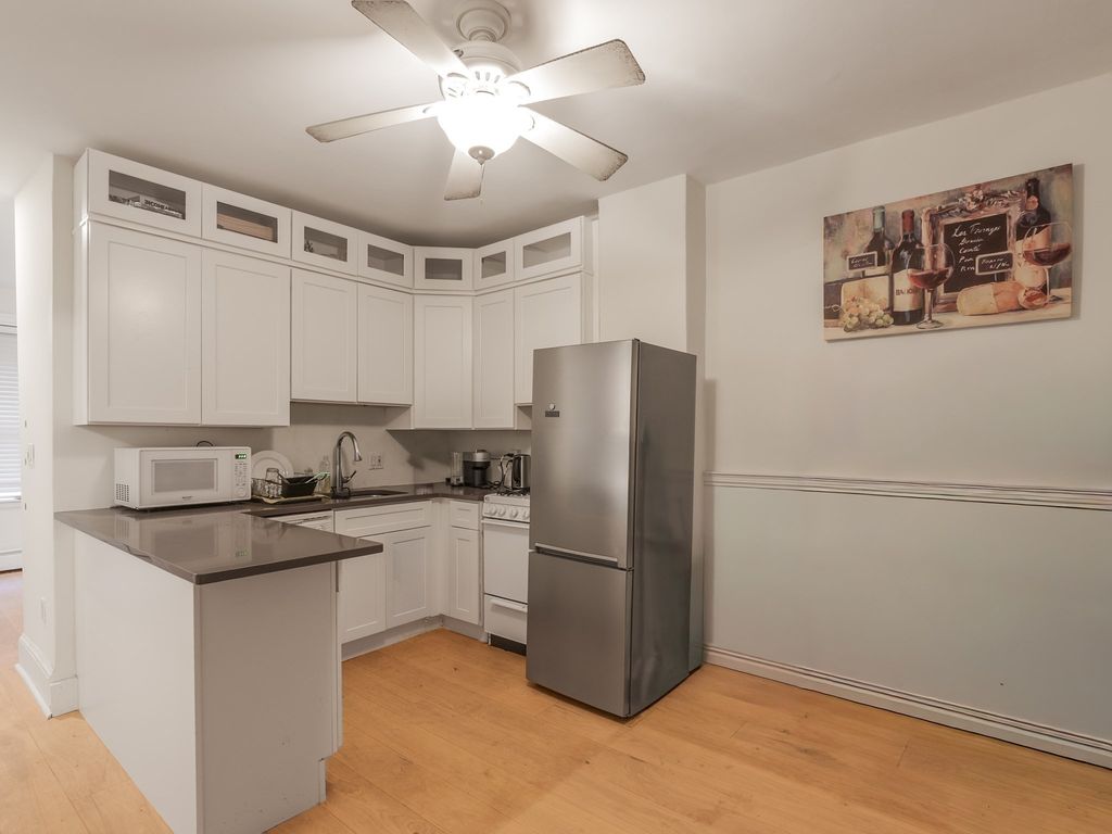 22 Irving St 2, Boston, MA 02114