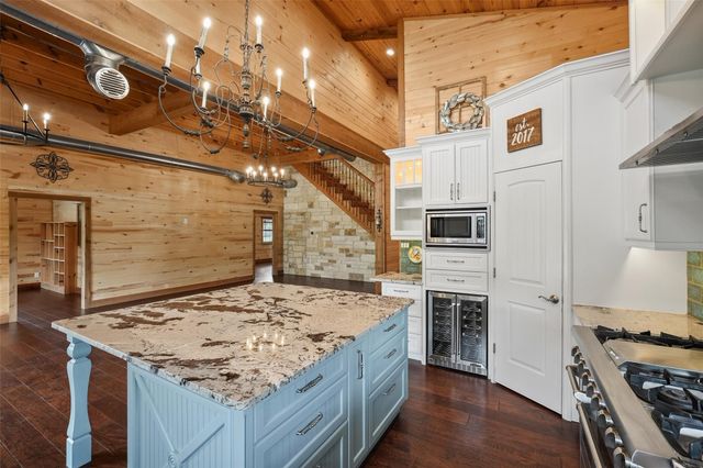 26534 Mitchell Road, Hempstead, TX 77445