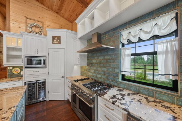 26534 Mitchell Road, Hempstead, TX 77445