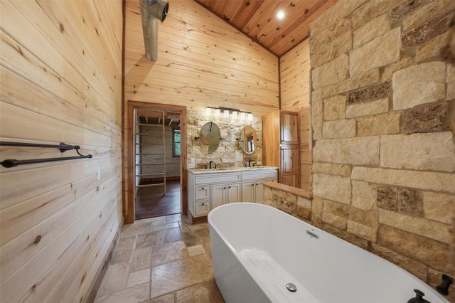 26534 Mitchell Road, Hempstead, TX 77445