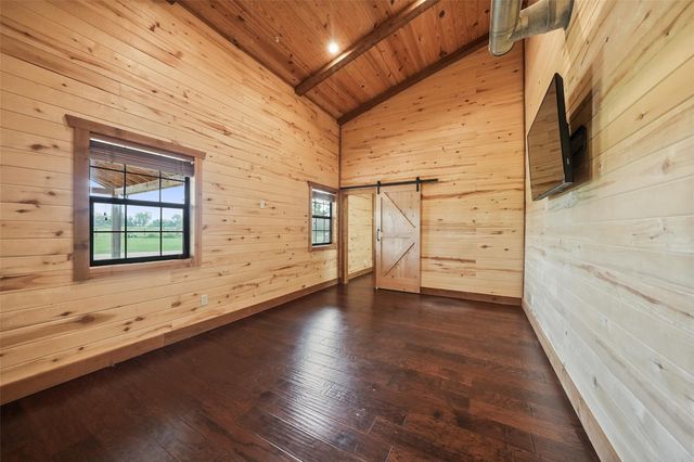 26534 Mitchell Road, Hempstead, TX 77445