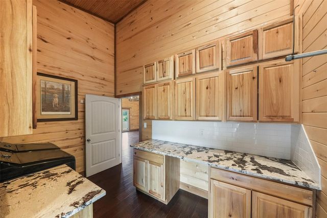 26534 Mitchell Road, Hempstead, TX 77445