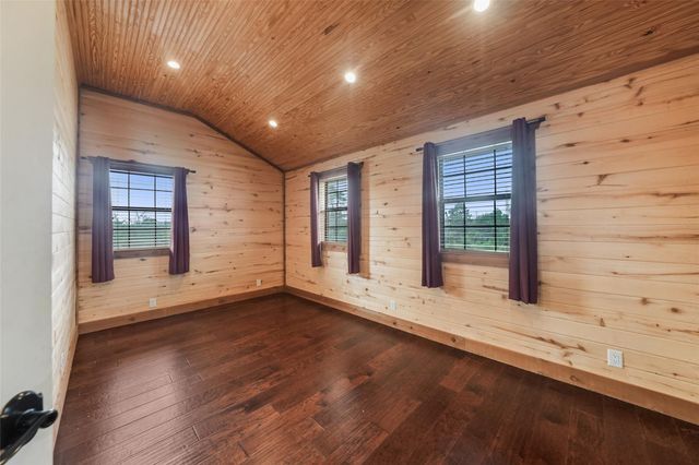 26534 Mitchell Road, Hempstead, TX 77445