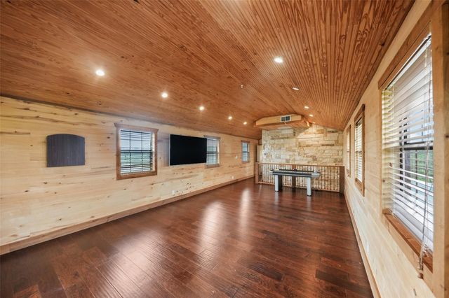 26534 Mitchell Road, Hempstead, TX 77445