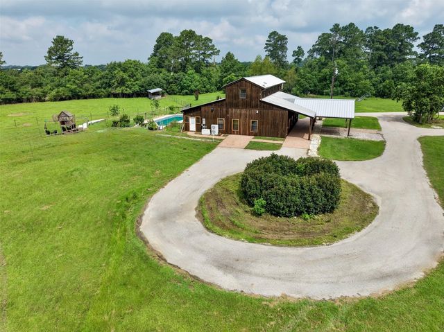 26534 Mitchell Road, Hempstead, TX 77445