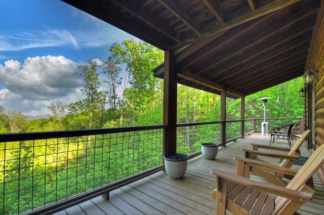 840 Deer Crest Road, Blue Ridge, GA 30513