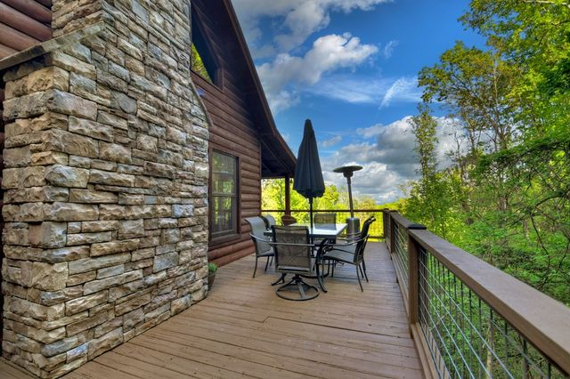 840 Deer Crest Road, Blue Ridge, GA 30513