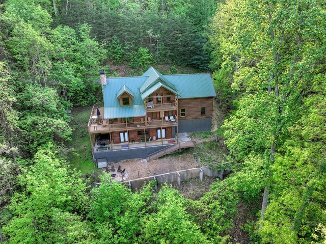 840 Deer Crest Road, Blue Ridge, GA 30513