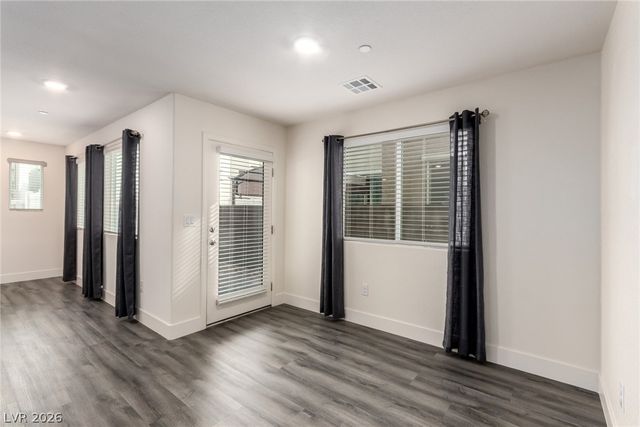 2670 Mango Light Avenue, North Las Vegas, NV 89086