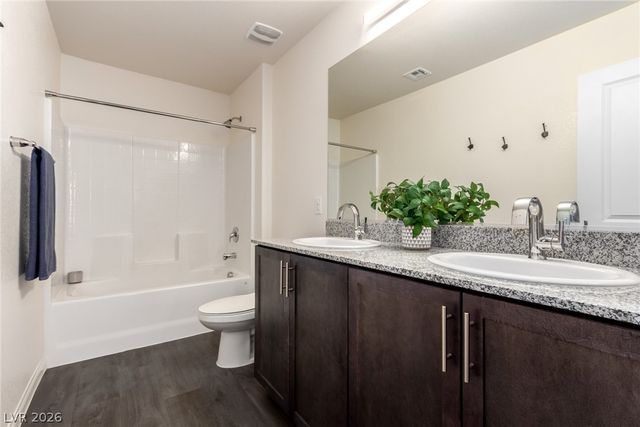 2670 Mango Light Avenue, North Las Vegas, NV 89086