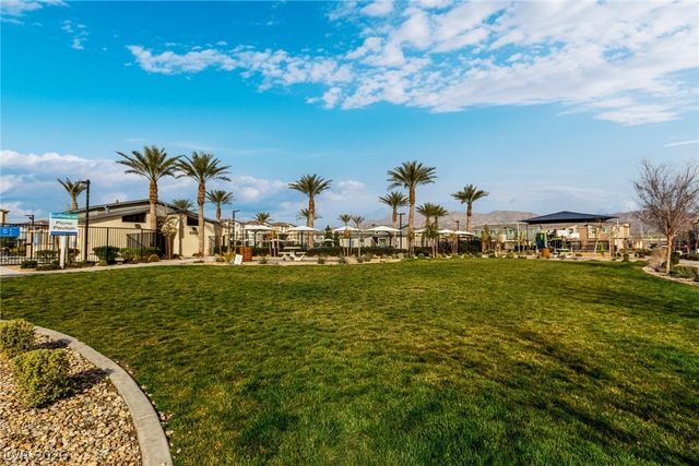 2670 Mango Light Avenue, North Las Vegas, NV 89086