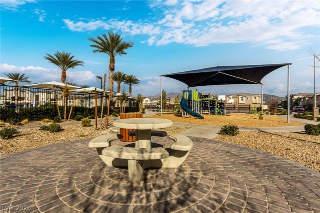 2670 Mango Light Avenue, North Las Vegas, NV 89086