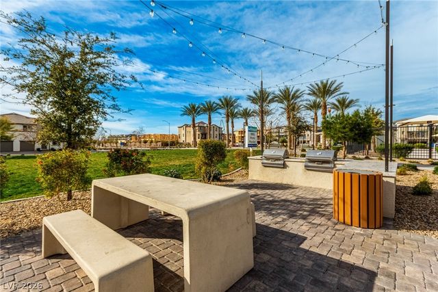 2670 Mango Light Avenue, North Las Vegas, NV 89086