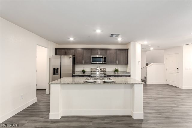 2670 Mango Light Avenue, North Las Vegas, NV 89086