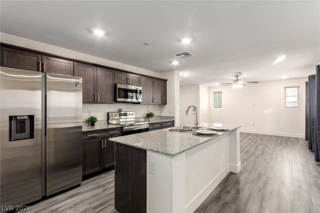 2670 Mango Light Avenue, North Las Vegas, NV 89086