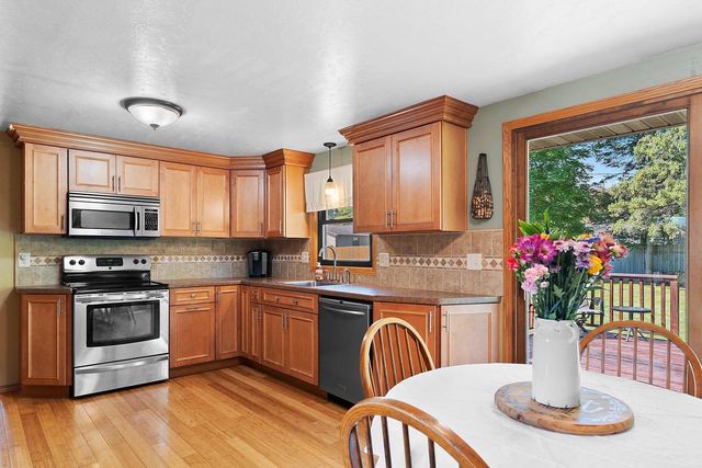 1307 SUNRAY LANE, Green Bay, WI 54313