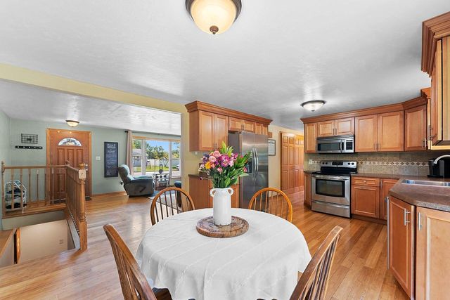 1307 SUNRAY LANE, Green Bay, WI 54313