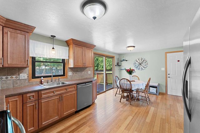 1307 SUNRAY LANE, Green Bay, WI 54313