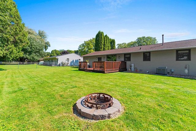 1307 SUNRAY LANE, Green Bay, WI 54313