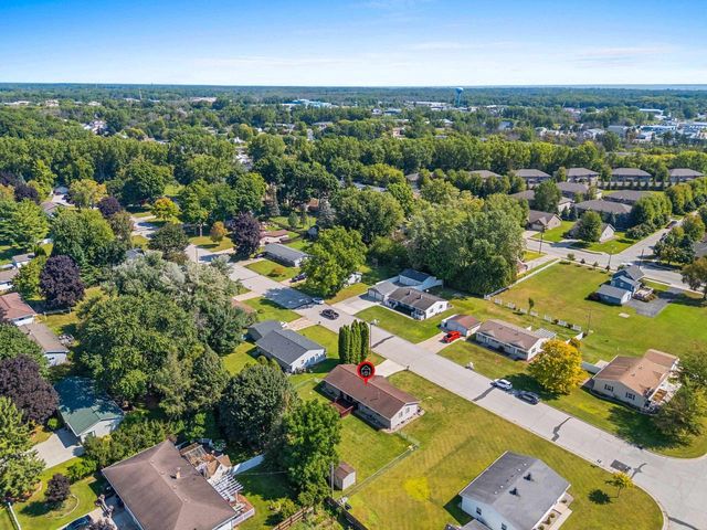1307 SUNRAY LANE, Green Bay, WI 54313