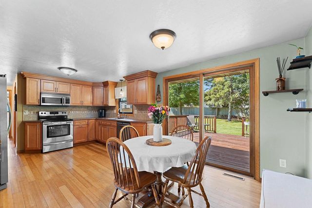 1307 SUNRAY LANE, Green Bay, WI 54313