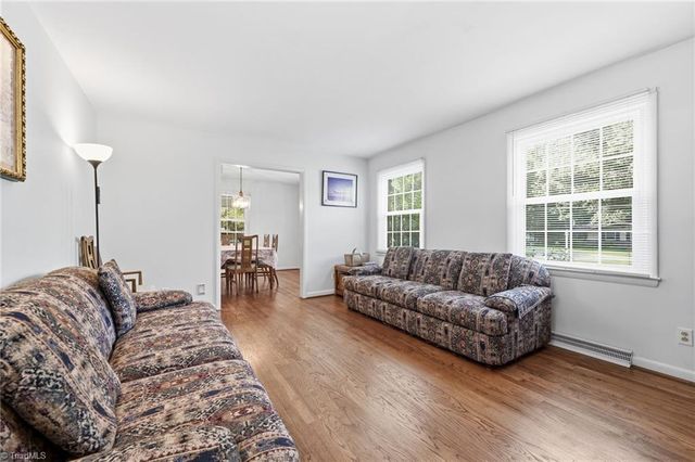120 Tangle Drive, Jamestown, NC 27282
